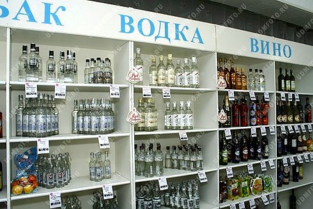 З прилавків у Луганську пропадає «водка» – місцевий житель