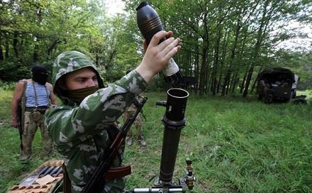 Терористи обстрілюють житлові квартали, імітуючи вогонь у відповідь з боку сил АТО