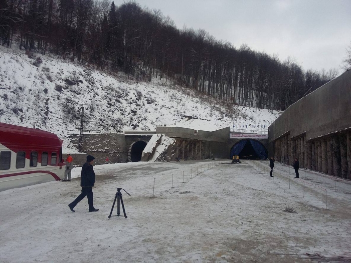 новий Бескидський тунель будівництво