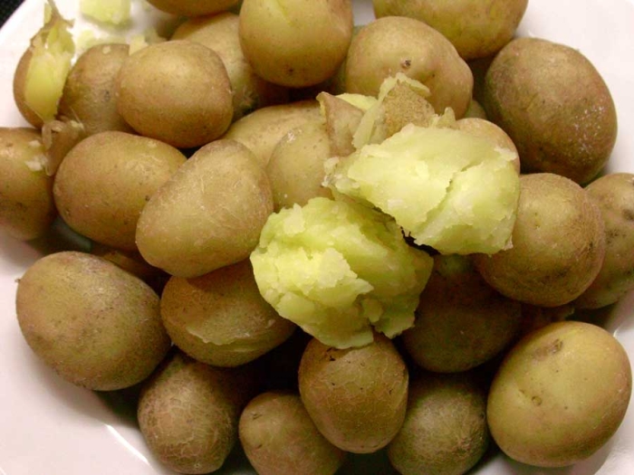 картопля в мундирі
