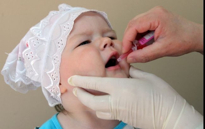 поліомієліт вакцина