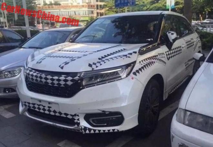 Автомобіль помітили під час проходження дорожніх тестів у Китаї