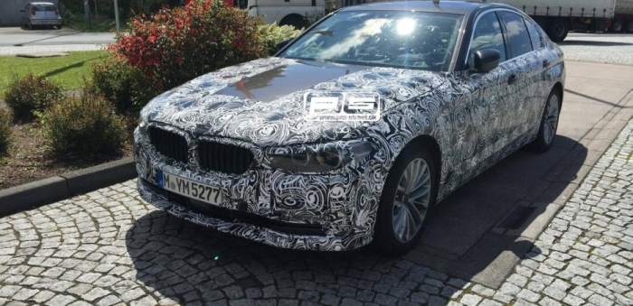 BMW 5 2017 на тестах