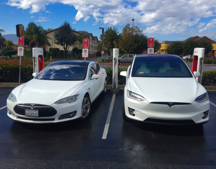 Tesla Model X і Model S