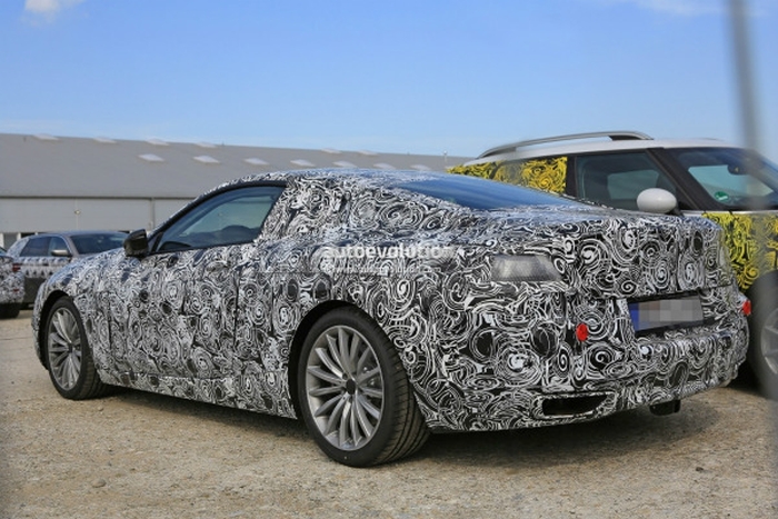 BMW 8 Series на тестах