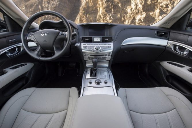 Infiniti q70 салон