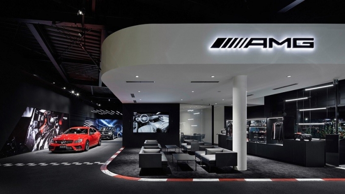 салон Mercedes-AMG в Токіо