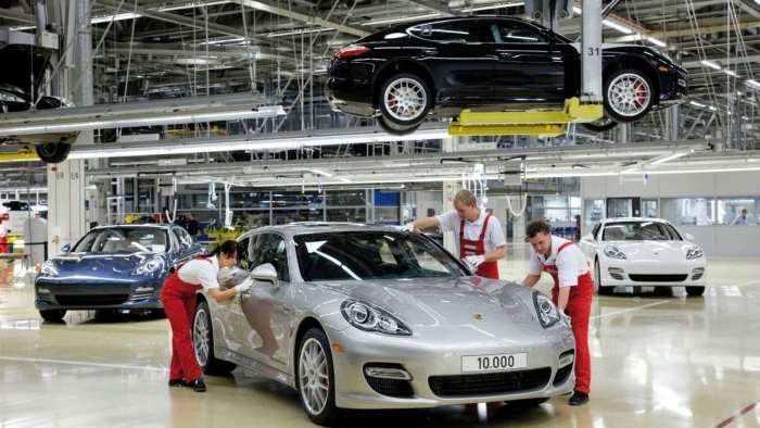 Porsche завод