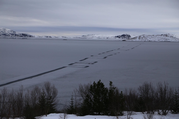 візерунки на озері в Ісландії