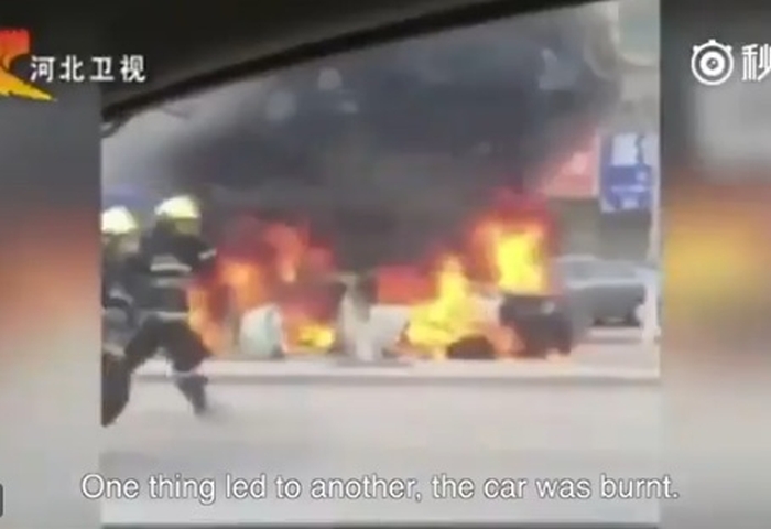 діти підпалили автомобіль батька
