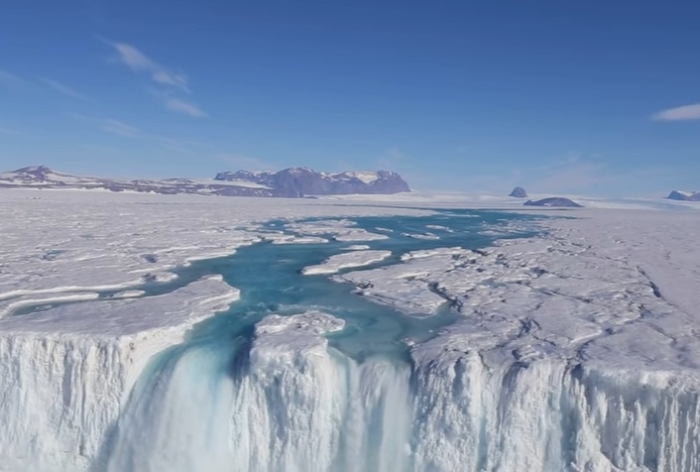потоки води в Антарктиді