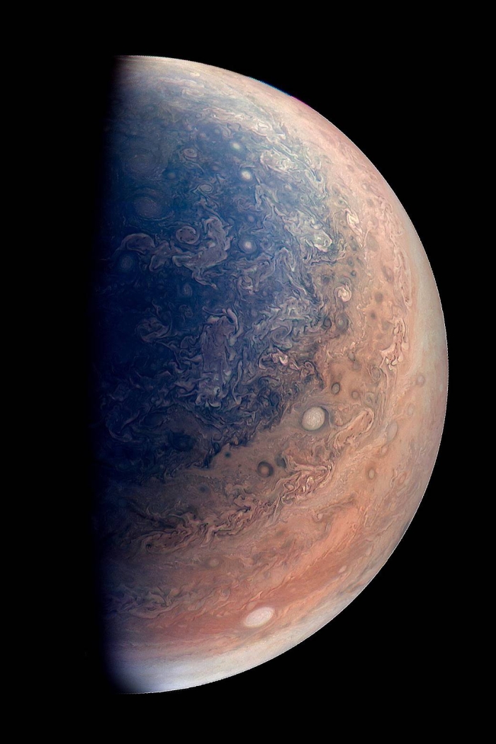 акварельний шторм на Юпітері
