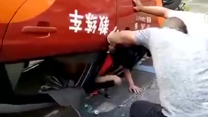 жінка перевернула автомобіль