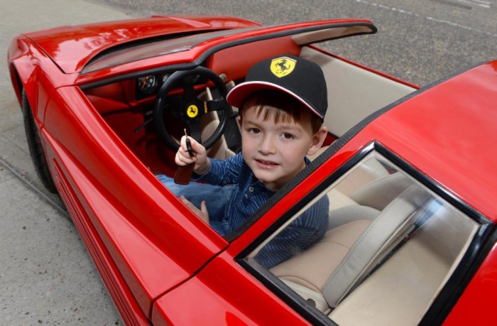 Ferrari Testarossa дитяча