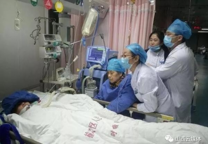 у китаї померла лікар-трудоголік