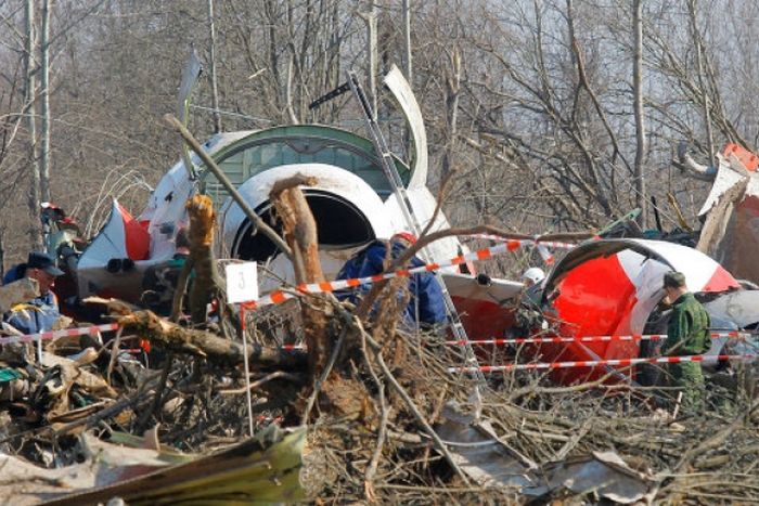 Літак під Смоленськом знищили два вибухи: Польща