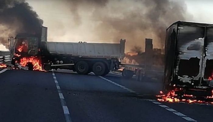 В Італії грабіжники розкрили екскаваторами інкасаторський броньовик, де було €2 млн