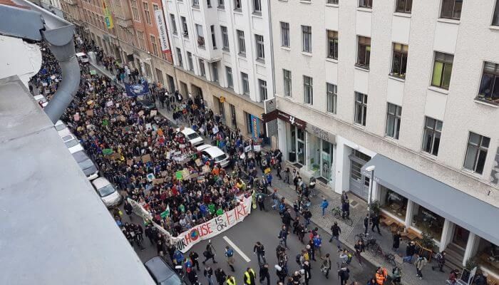 На екологічну акцію в Берліні вийшли тисячі школярів